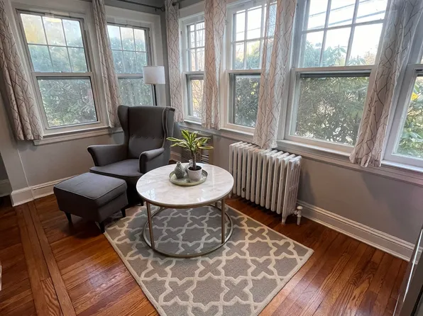 14 Redbrook Rd, Great Neck, NY 11024