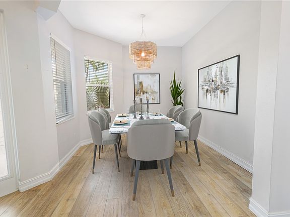 3rd image of 4565 Bridgepointe Way Unit 139