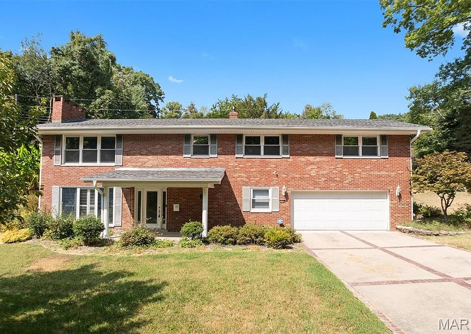 1st image of 105 Autumn Ln