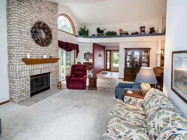 1931 Springbrook NORTH North #D, Waukesha, WI 53186