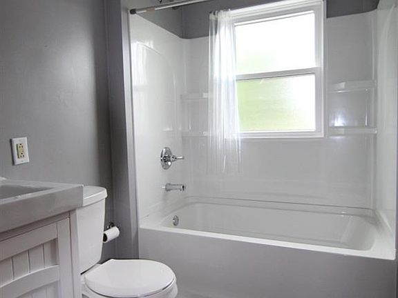 5th image of 3810 Archer Dr