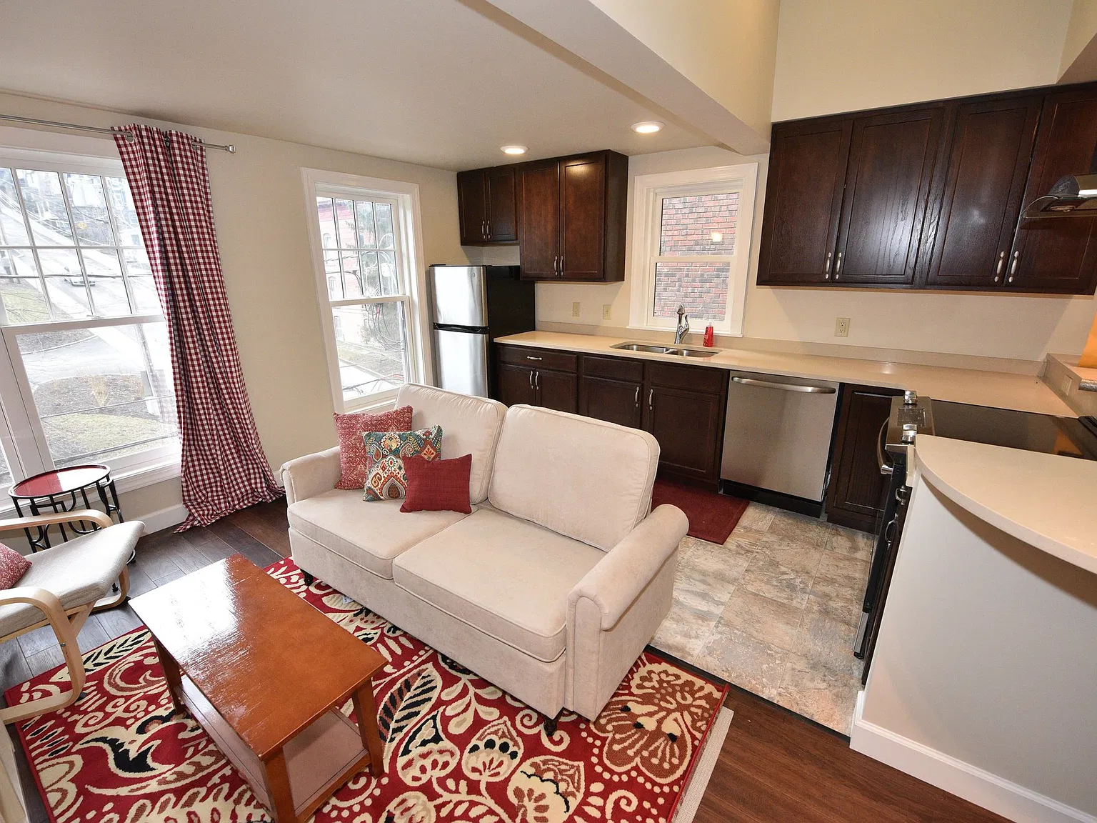 406 Stewart Ave — Photo 2