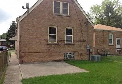 3rd image of 14233 S Clark St