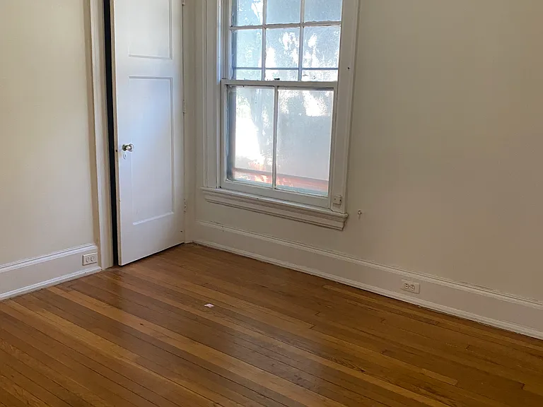 60 Glynn Ct #2 — Photo 4