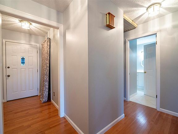 5th image of 1717 Muny Vista Dr #B