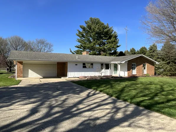 1985 E Hinchman Rd, Berrien Springs, MI 49103