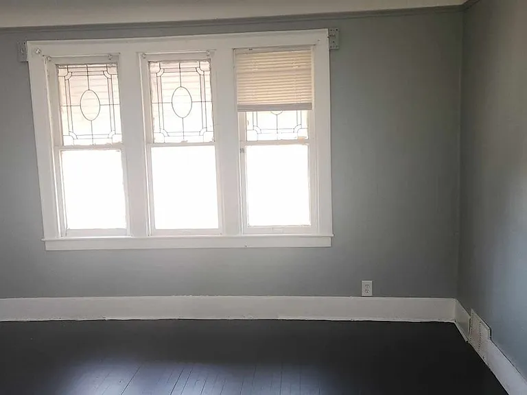 3990 Beaconsfield St #2 — Photo 22