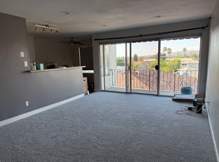 372 Carroll Park E APT 405, Long Beach, CA 90814