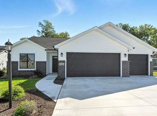 15524 Impala Dr, Huntertown, IN
