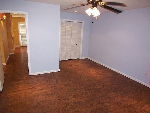 4th image of 2100 Willoughby Ln APT 4514