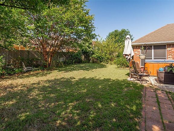 4th image of 2310 Glenmoor Dr