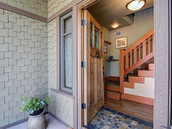 5th image of 607 E Grandview Ave