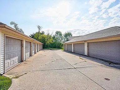 2nd image of 835 Blue Sky Dr APT 304