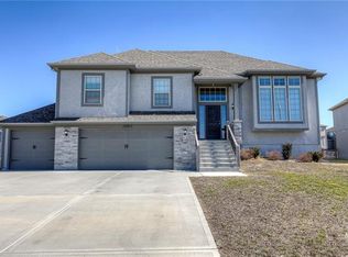 10811 N Tracy Ave, Kansas City, MO 64155
