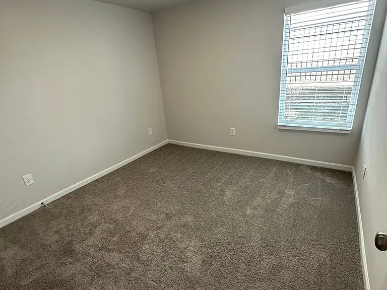 1060 Brookhaven Ln — Photo 18
