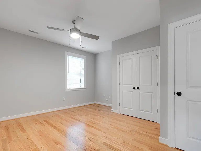 1122 Bainbridge St — Photo 10