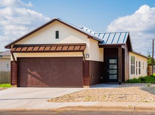 1105 Lois St, Kerrville, TX 78028