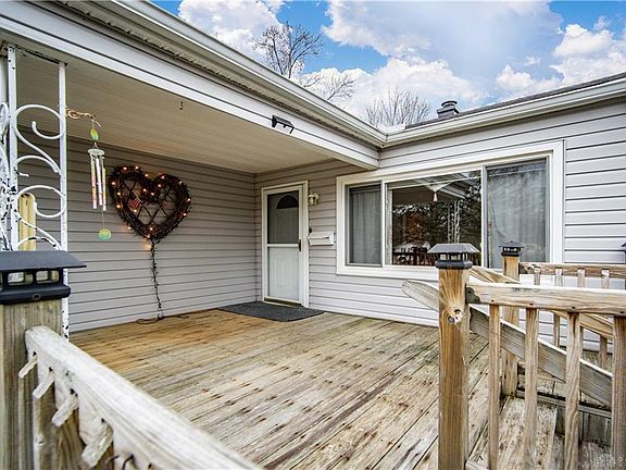 2nd image of 3611 Woodman Dr