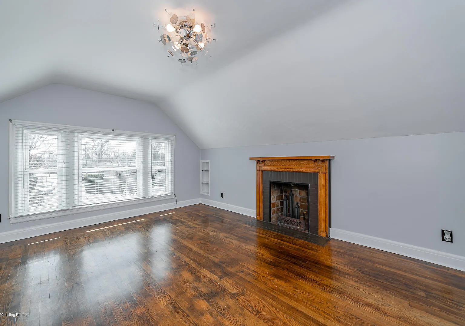 2 bed, 1.0 bath, 1100 sqft, $1,450 — Photo 4