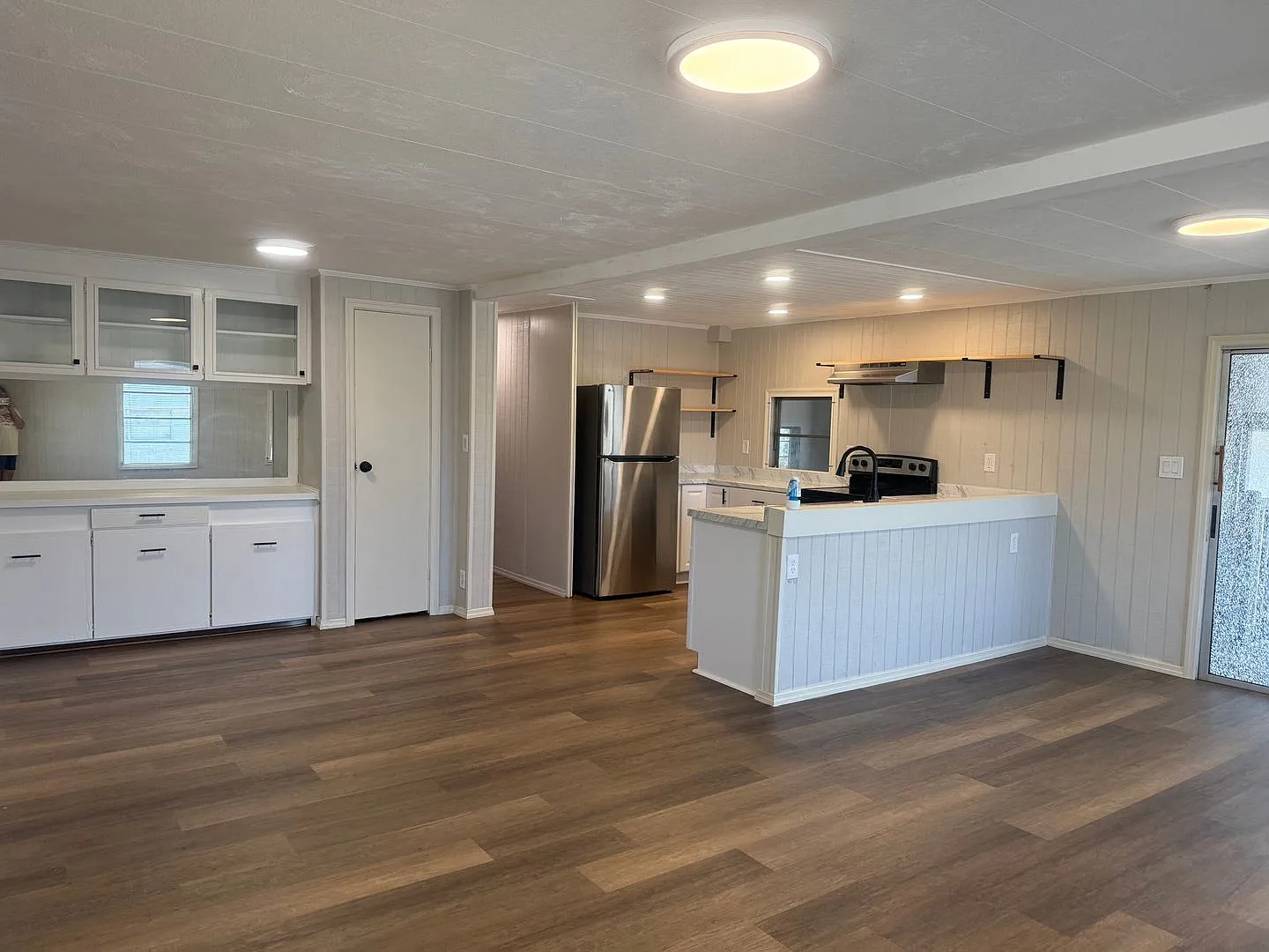 3 bedroom 2 bath — Photo 4