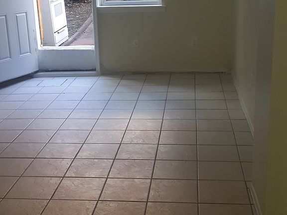 2nd image of 2583 38th St APT 1