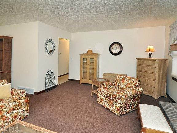 5th image of 131 Brentwood Dr
