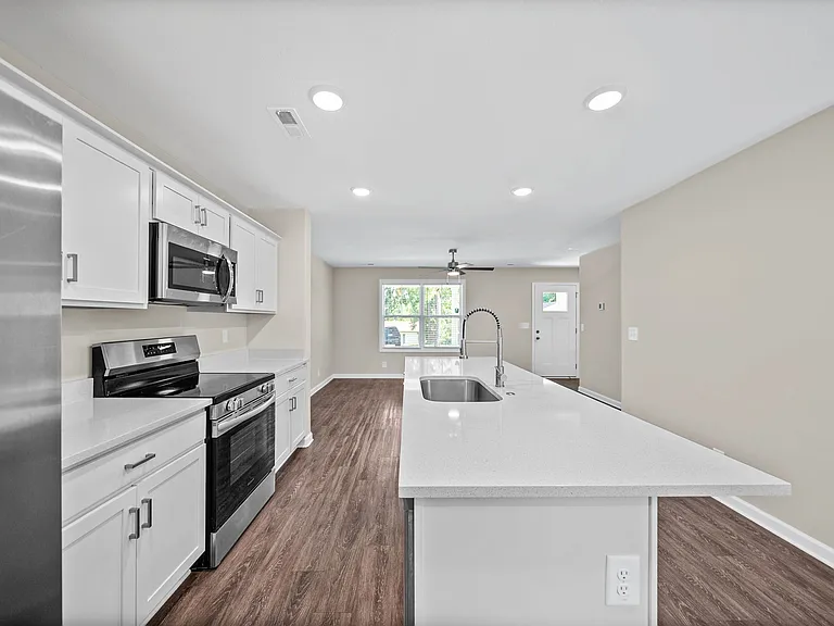 192 Mitchell St — Photo 11