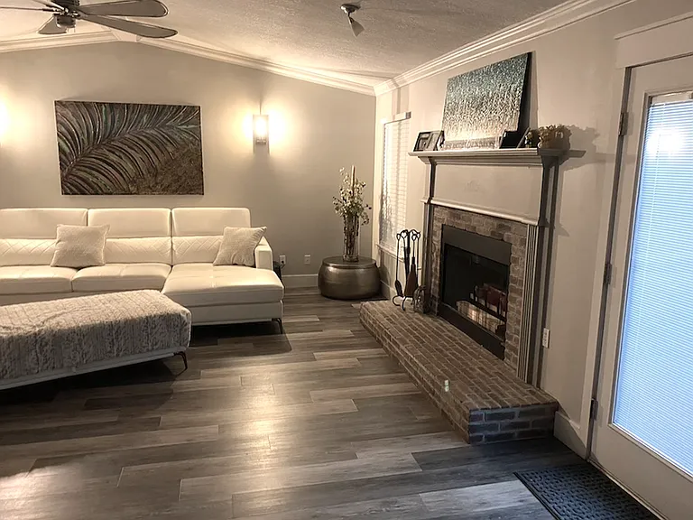 805 N Lakeside Dr — Photo 18