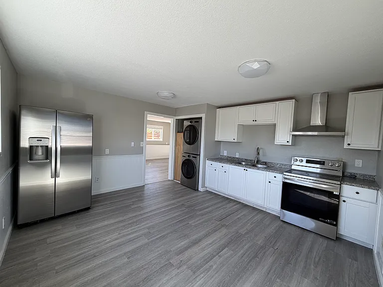 10730 Myers Way S #2 — Photo 5