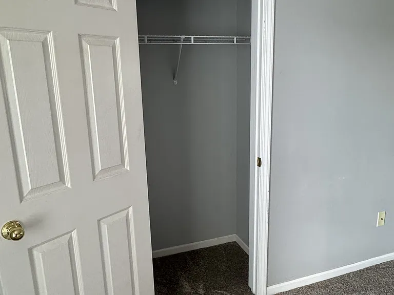 1350 Carlson Dr — Photo 28