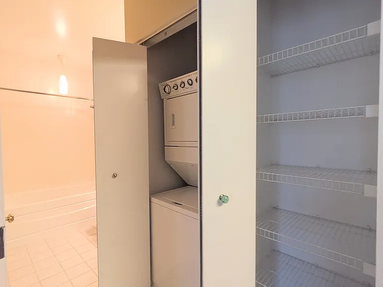 33 W Ontario St #37C — Photo 18