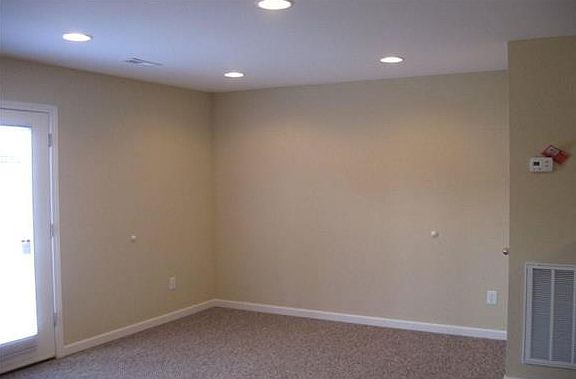 Large Bedrooms with Walk-in Closets