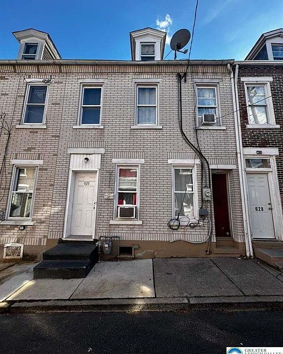 1st image of 626 Oak St