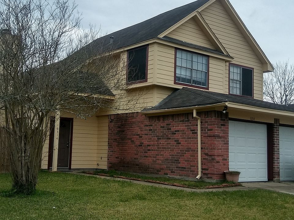 New hardiplank siding of entirehouse