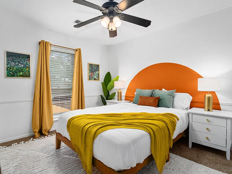 Secondary Bedroom with 45' TV
