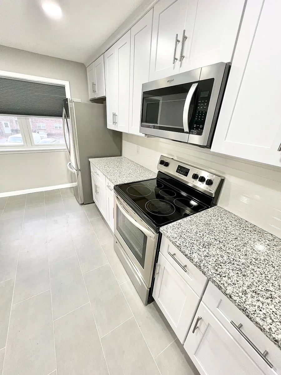 Building Photo - Meridian Apartments