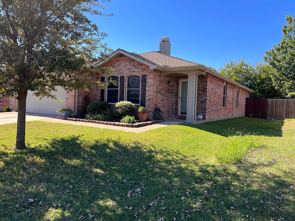 1st image of 2624 Pecan Dr