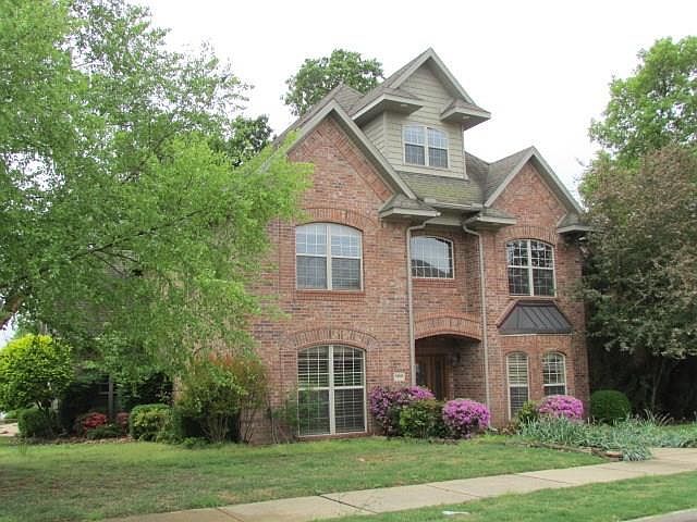 1st image of 3908 NE Cadbury Ave