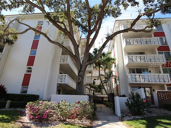 3rd image of 2630 Pearce Dr Unit 207