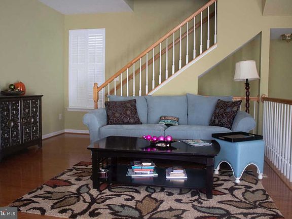 3rd image of 14308 Hampshire Hall Ct #905