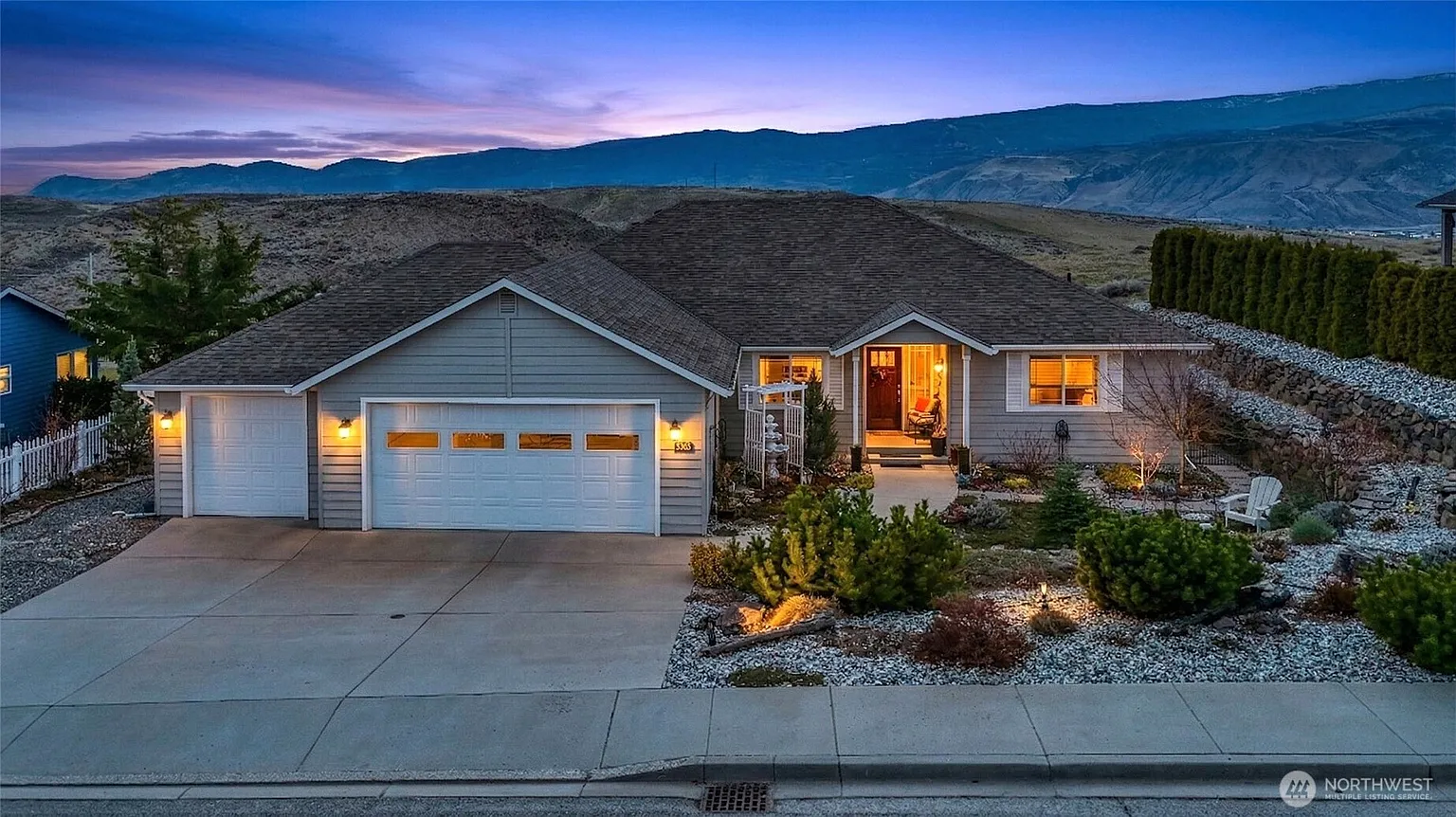 2302 Canyon Hills Drive photo 1