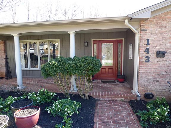 3rd image of 143 Sheffield Dr