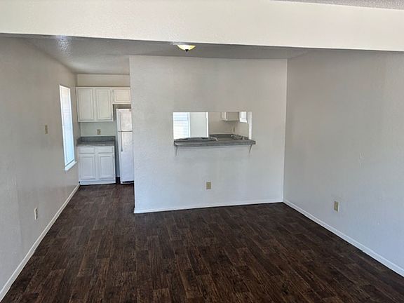 3rd image of 347 Ware Dr