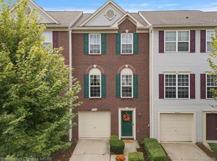 36450 Dominion Cir, Sterling Heights, MI 48310