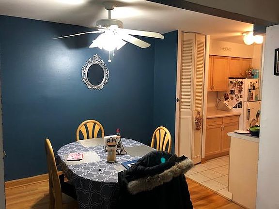 4th image of 432 W Wellington Ave APT 401