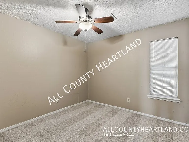119 Woodman Dr — Photo 8