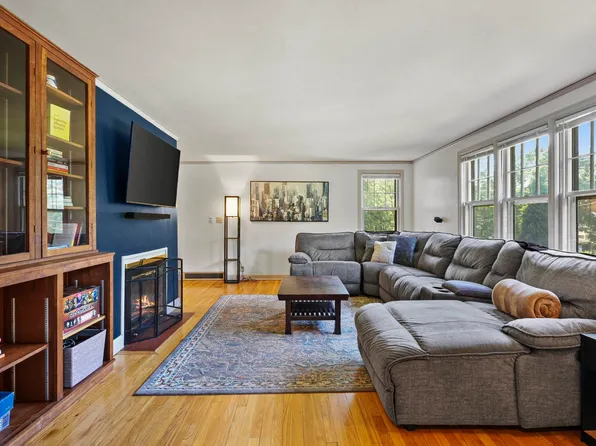 1925 Kendall Ave, Madison, WI 53726