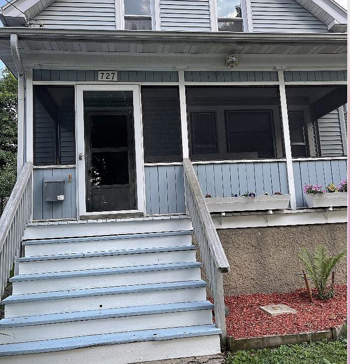 front entry with screened in front porch