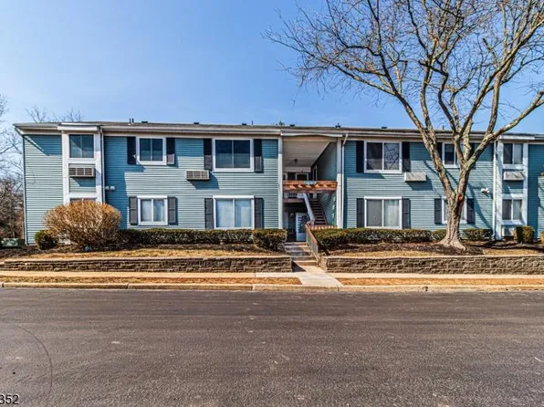 37 Eton Way #34, Somerset, NJ 08873