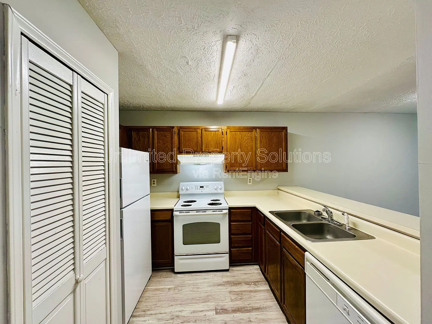 2 bed, 2.0 bath, $1,600 — Photo 3
